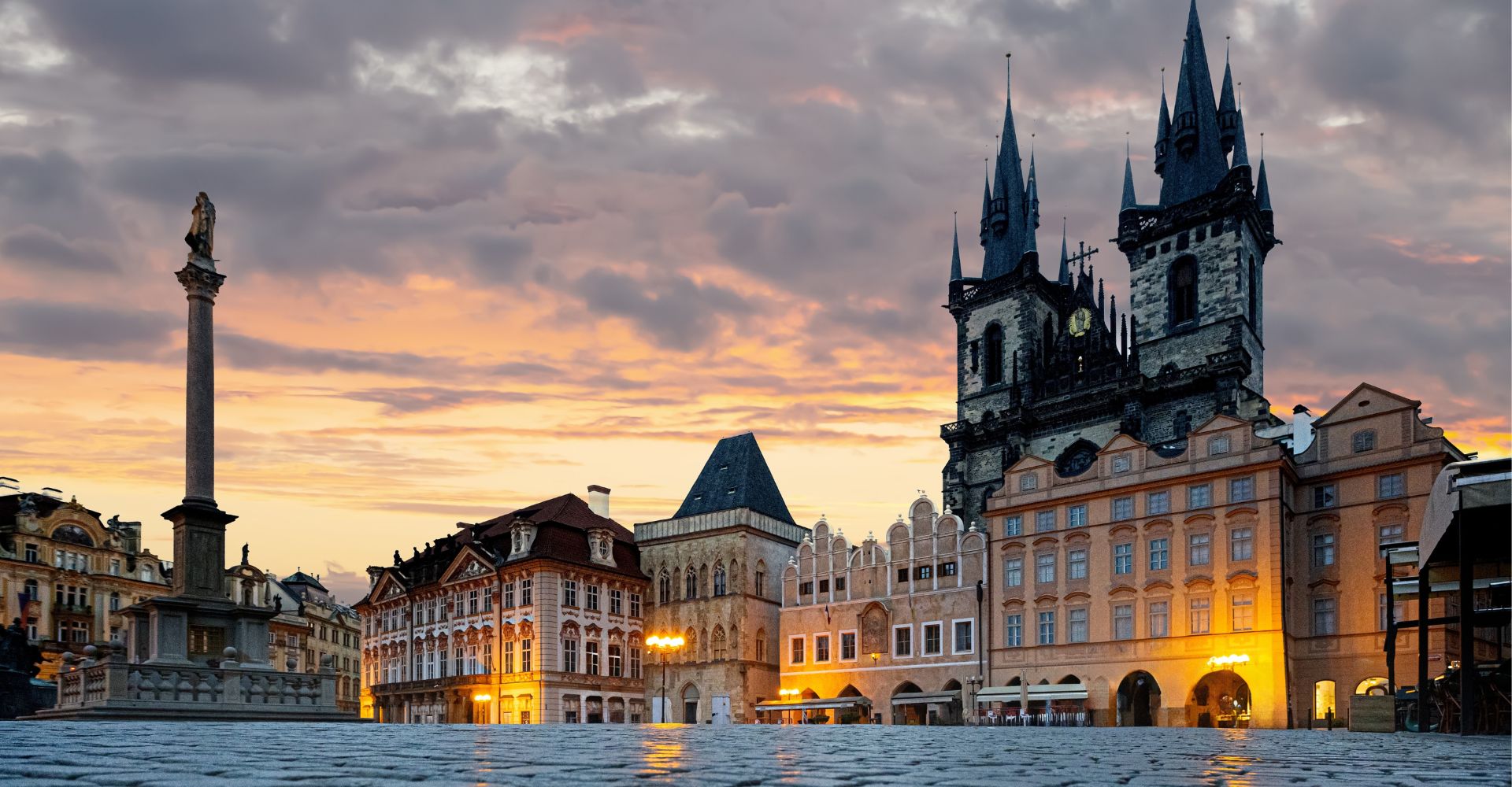 Stare miasto Praga © Shutterstock