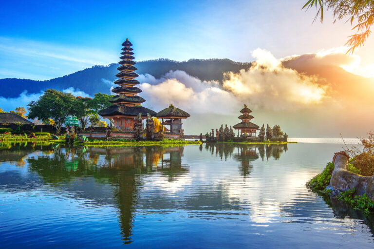 Pura ulun danu bratan świątyni w Bali, Indonezja ©Shutterstock