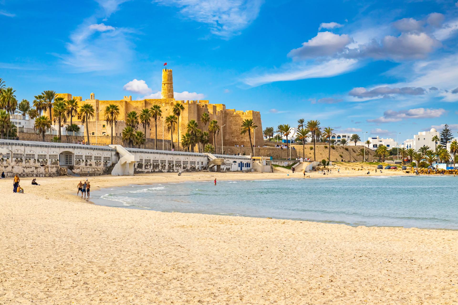 Monastir – historyczne i turystyczne miasto Tunezji © Shutterstock